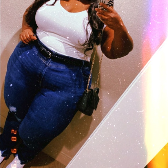 Distressed Jeans sz 28 - Picture 2 of 3